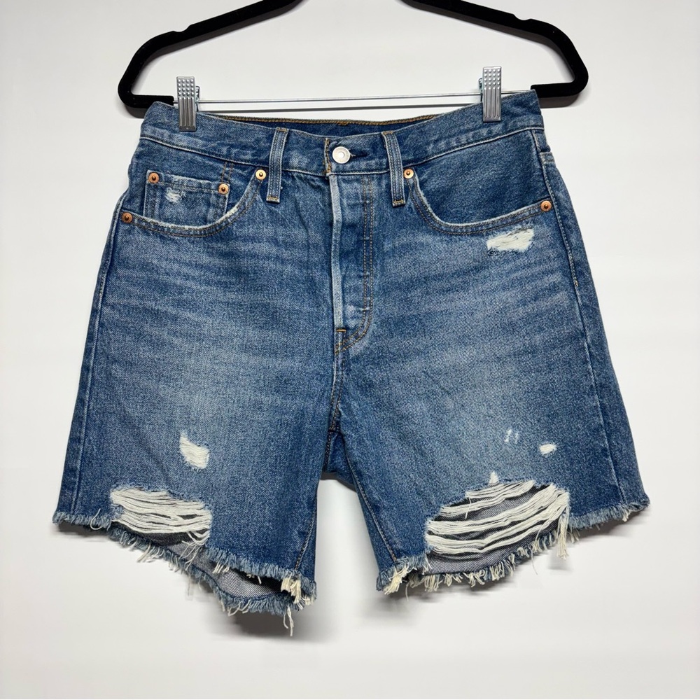 ✨Levi's 501 Blue Distressed Jean Shorts Size 27